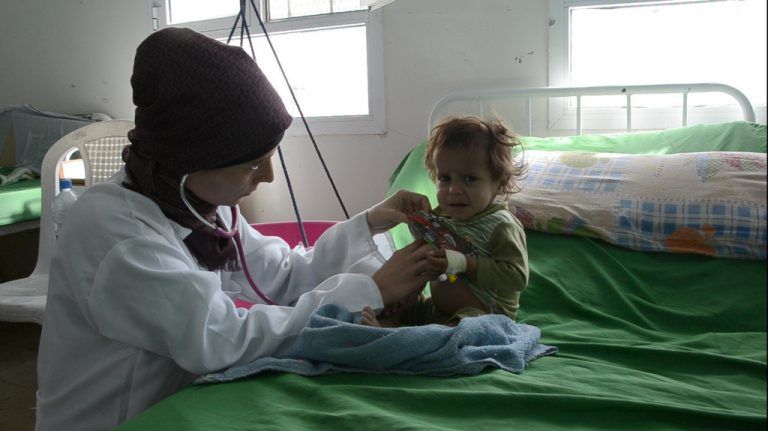 Kinder sind auch im Jemen die Leidtragenden der Konflikte. Cornelia Salzmann war für sie da. Foto: MSF