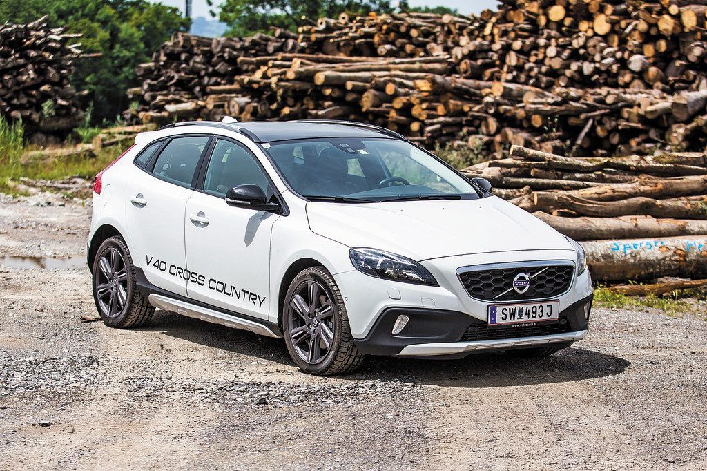 Volvos Kleinster überrascht: Oberklasse-Qualität im Golf-Format.