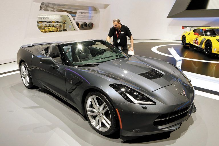 KräftigDie kleinen Chevrolets wird es bald nicht mehr geben. Es bleiben die Corvette, Stingray und der Camaro.
