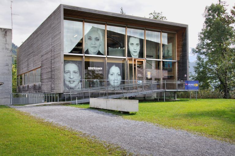 Kultur für KinderBegleitend zur aktuellen Ausstellung gestalten die Kulturvermittlerinnen des Frauenmuseums in Hittisau informative und lustige Stunden. Los geht‘s von Mitte Juli bis Mitte September einmal in der Woche.