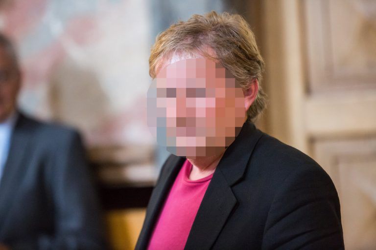 Kurt T.,51 Ehemaliger Leiter Abteilung Außerstreitsachen Urteil: Amtsmissbrauch, Fälschung besonders geschützter Urkunden. Strafe: Zwei Jahre, acht Monate, zehn davon unbedingt.