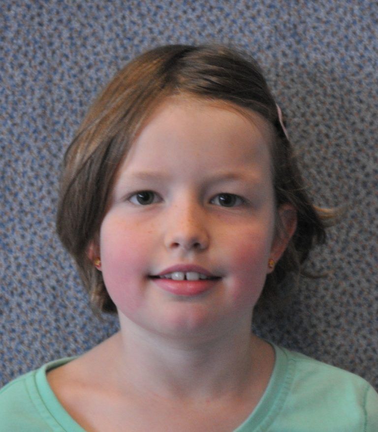 Lina,8 JahreIch bin aufgeregt wegen dem Auftritt. Hoffentlich bekommen wir ganz viel Applaus von den vielen Zuschauern, das wäre richtig schön.
