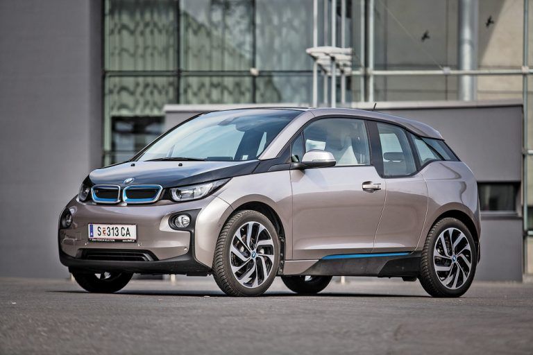 Macht mit einer Höhe von 1,57 m einen durchaus stattlichen Eindruck: der BMW i3. Fotos: VN/Steurer