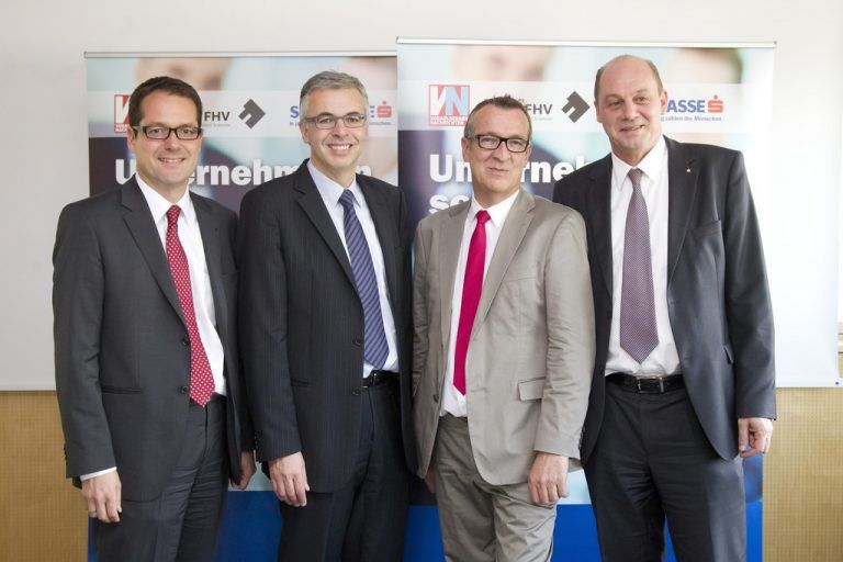 Mag. Martin Jäger, Vorstand Sparkasse Bregenz, Dr. Markus Ilg, FHV, Referent Ing. Frank Böhler, Mag. Gerhard Lutz, Sparkasse Bregenz (v. l.).