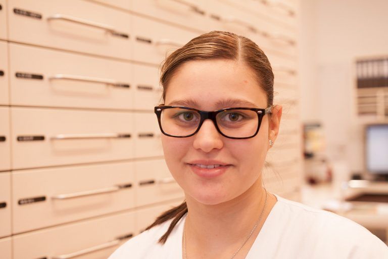 Magdalena Grass, LehrlingIch wollte immer im Gesundheitsbereich arbeiten und mache deswegen die Lehre als pharmazeutisch- kaufmännische Assistentin.