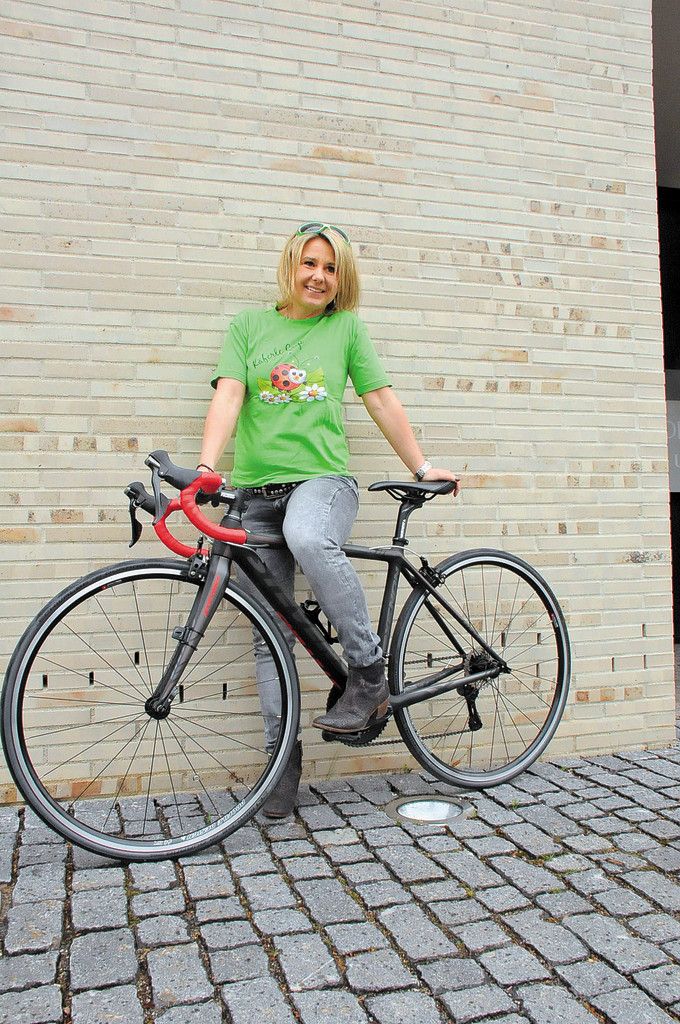 Manuela Türtscher freut sich über zahlreiche Anmeldungen von kleinen Radfahrern beim Käferle Kids Cup am Freitag in Nenzing. Foto: akp
