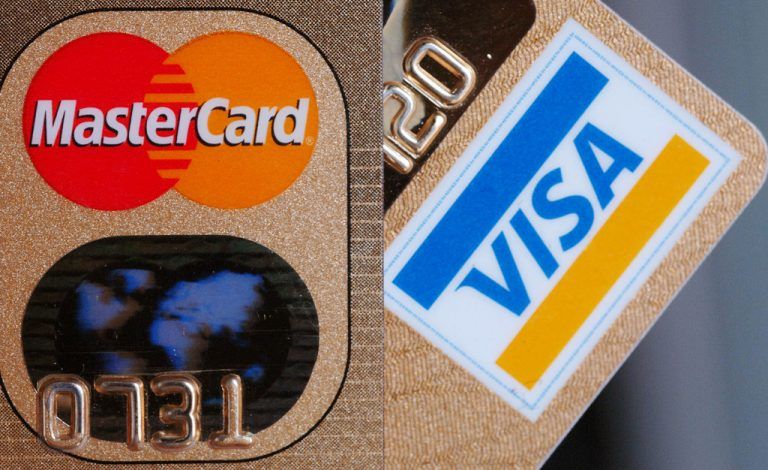 Marktführer sind die beiden US-Firmen Mastercard und Visa. Sie erreichen gemeinsam einen Marktanteil von 90 Prozent.  Foto: dpa