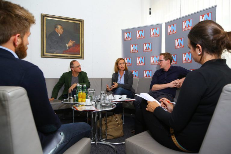 Markus Deutsch (GF Fachverband, l.), Angelika Sery-Froschauer (Obfrau Fachverband), Martin Dechant (Obmann Vorarlberg). VN/Hofmeister