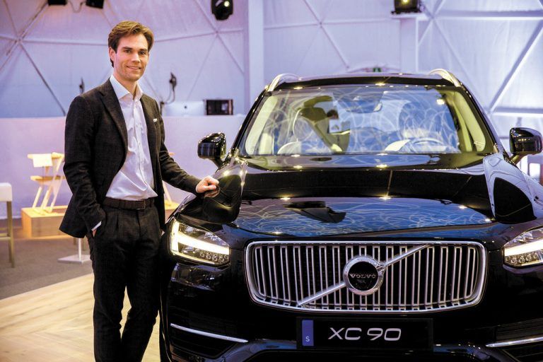 Maximilian Missoni stellt im neuen Volvo XC90 historische Design-Signaturen – siehe Logo und Kühlergrill – auf eine moderne Basis. Foto: Volvo