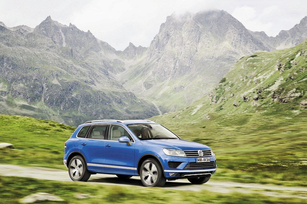 Zur Halbzeit der zweiten Generation hat VW am Touareg Hand angelegt.