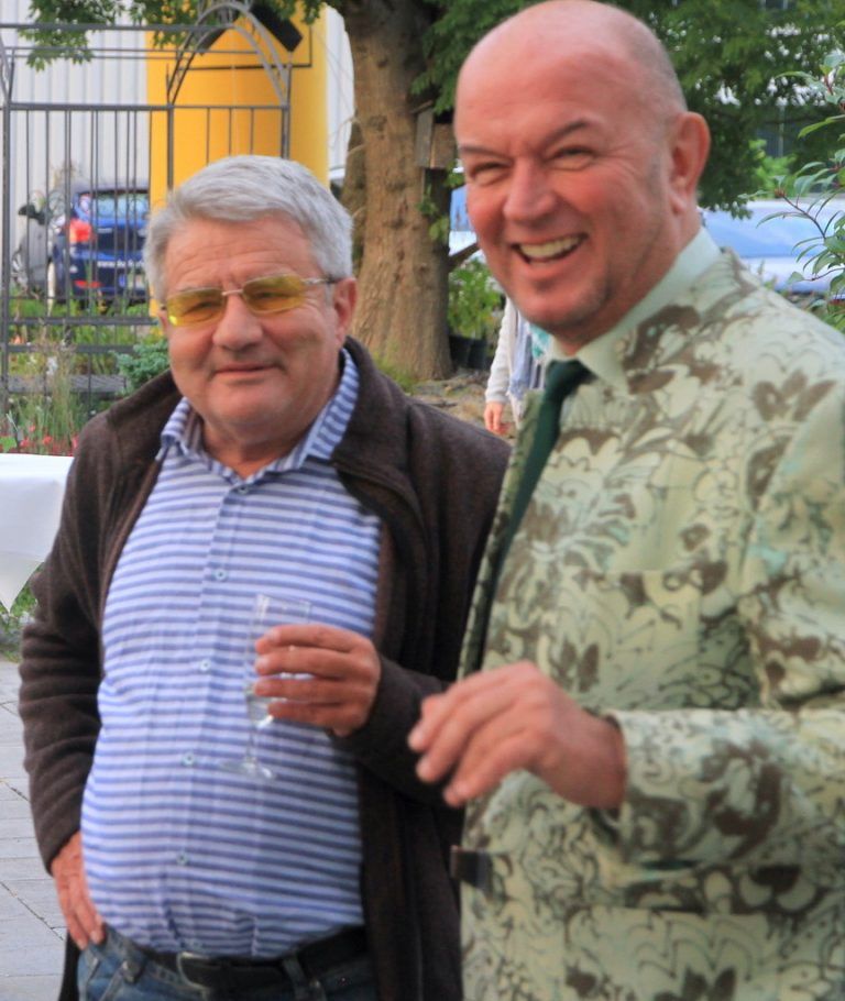 Moderator Heinz Wendl (r.) mit Meinungsforscher Edwin Berndt.  