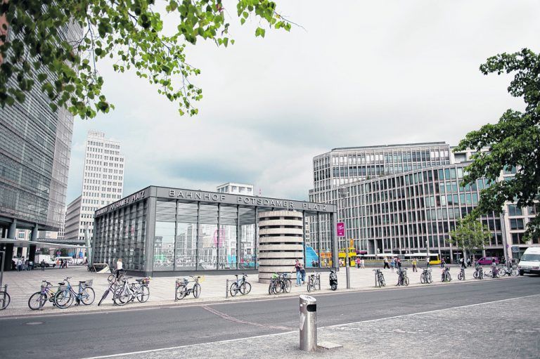 Moderne Architektur am Potsdamer Platz.  Fotos: Beate Rhomberg