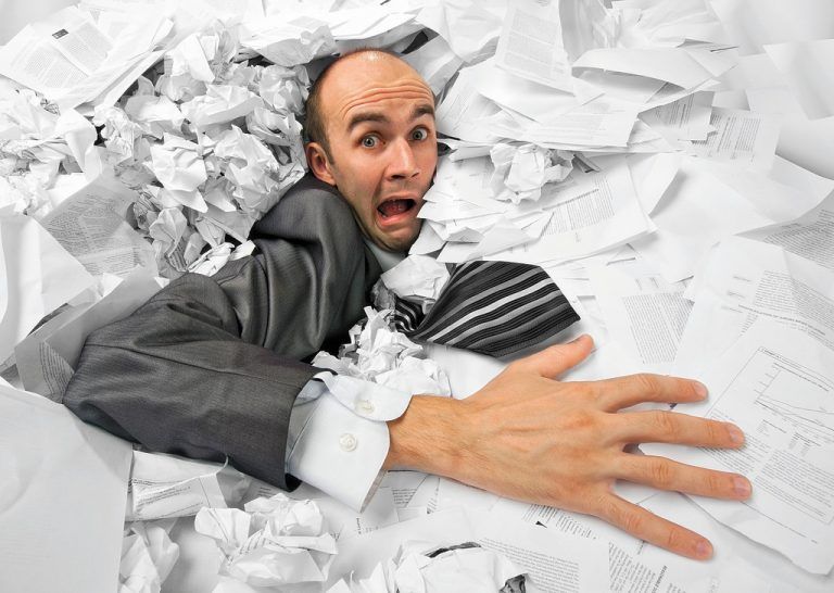 Muss wirklich das ganze Dokument ausgedruckt werden oder reichen ein paar Seiten? Fotos: Shutterstock