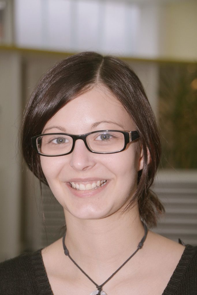 Nadine Burtscher, LehrlingIch mache hier eine kaufmännische Lehre und habe in den vergangenen drei Jahren sehr viel gelernt. Mir macht es Freude, die Kunden zu beraten, auf ihre Wünsche einzugehen und gemeinsam die optimale Lösung zu finden.