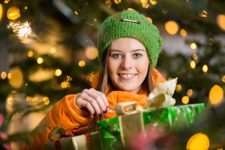 Natalie aus Dornbirn hat den Samstag genutzt, um die meisten Geschenke zu besorgen. Foto: VN/Steurer