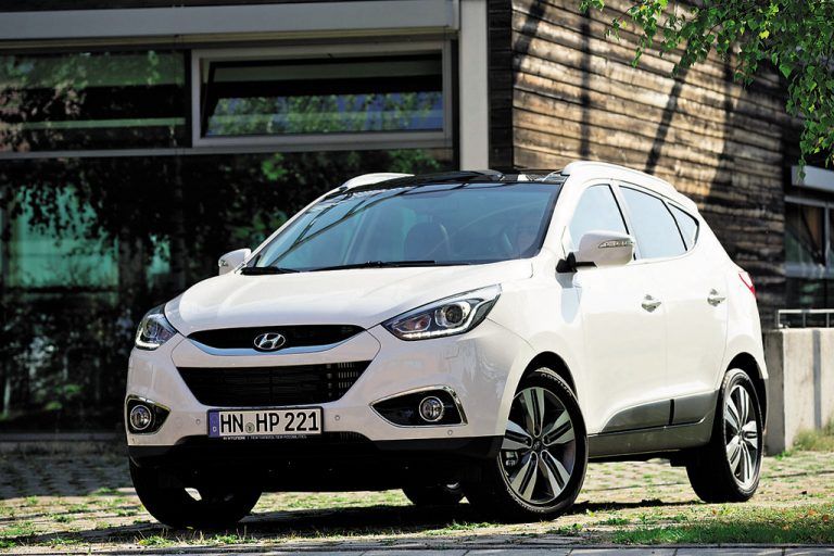 Neben den Benzin- und Diesel-Varianten ist der Hyundai ix35 – zur Miete – auch als FCEV, in einer elektrischen Brennstoffzellen-Version, orderbar.