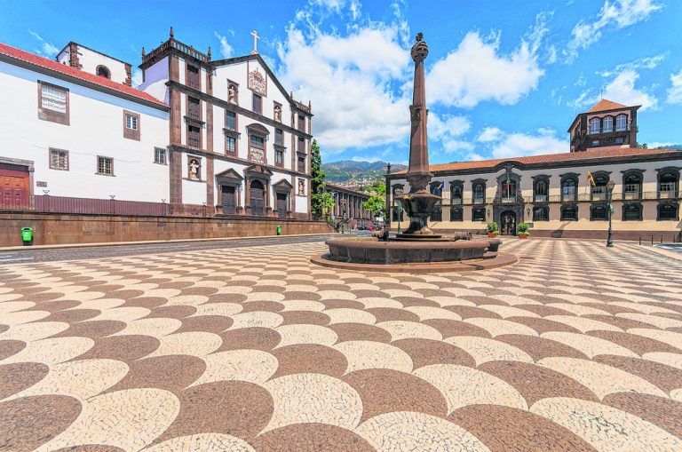 Neben traumhaften botanischen Gärten gibt es in Funchal auch einen wunderschönen historischen Stadtkern.