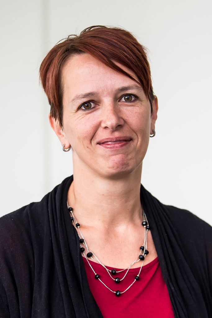 Nicole Rinderer,BüroIch mag die Kleinheitunseres Büros, das flexible Arbeiten in Teilzeit und vor allem das angenehme Betriebsklima.