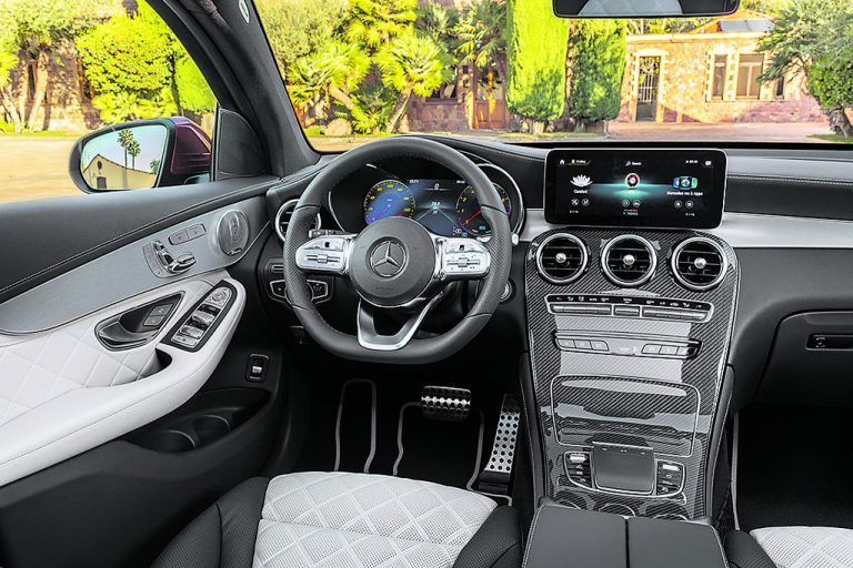 Noch kein Widebord-Screen implantiert,doch mit dem Bediensystem MBUX garniert.