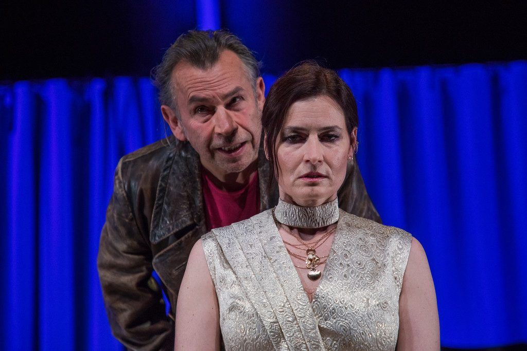 Premiere des neuen Stücks im Theater Kosmos