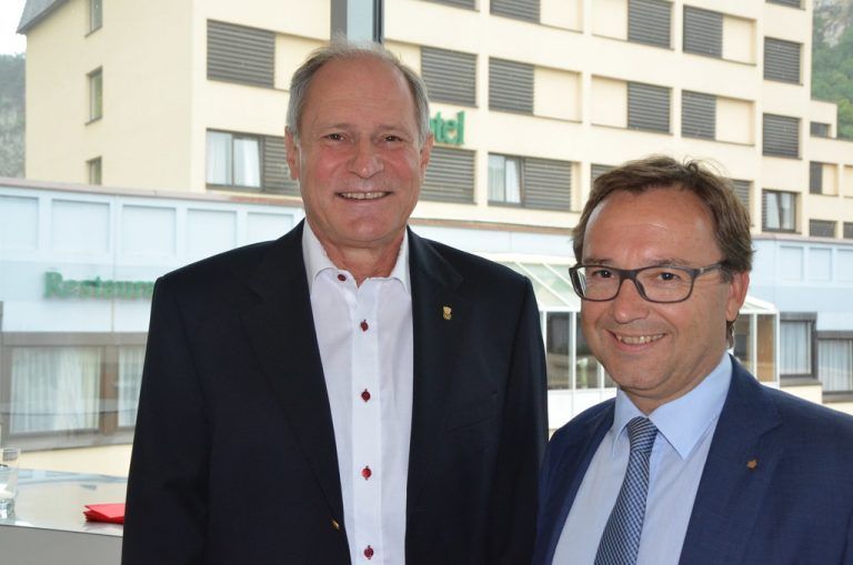 ÖOC-General Peter Mennel und Sparkasse-Vorstandschef Werner Böhler.