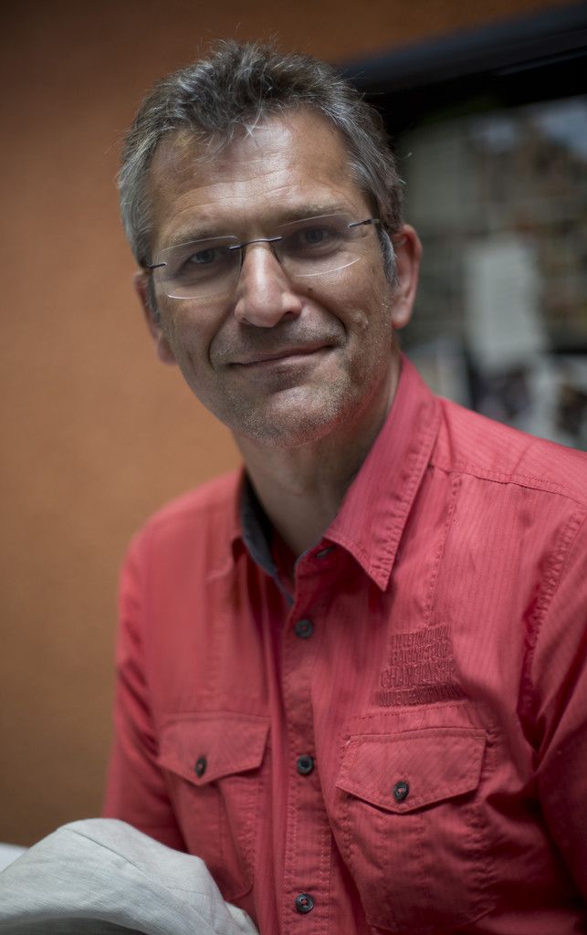 Paul Christa 52, KlausIch bin auch gegen die gemeinsame Schule. Über 90 Prozent der Schüler sind mit der jetzigen Form zufrieden. Laut OECD sind differenzierte Schulsysteme die Erfolgreicheren.