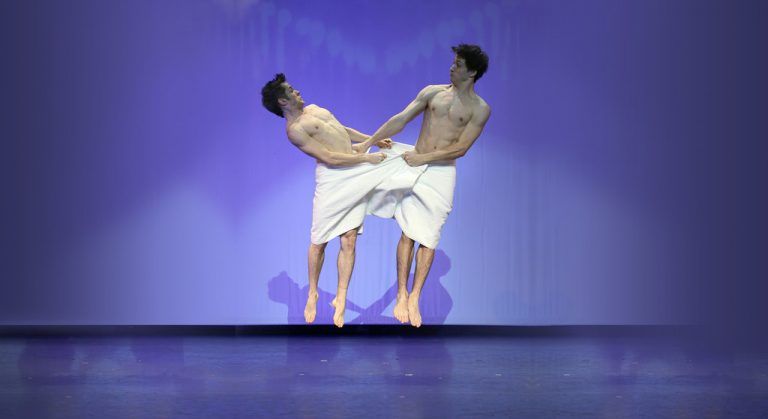 Perfekt, charmant und witzig: „Les Beaux Frères“ mit ihrer Handtuch-Nummer.  Foto: Wendelevents