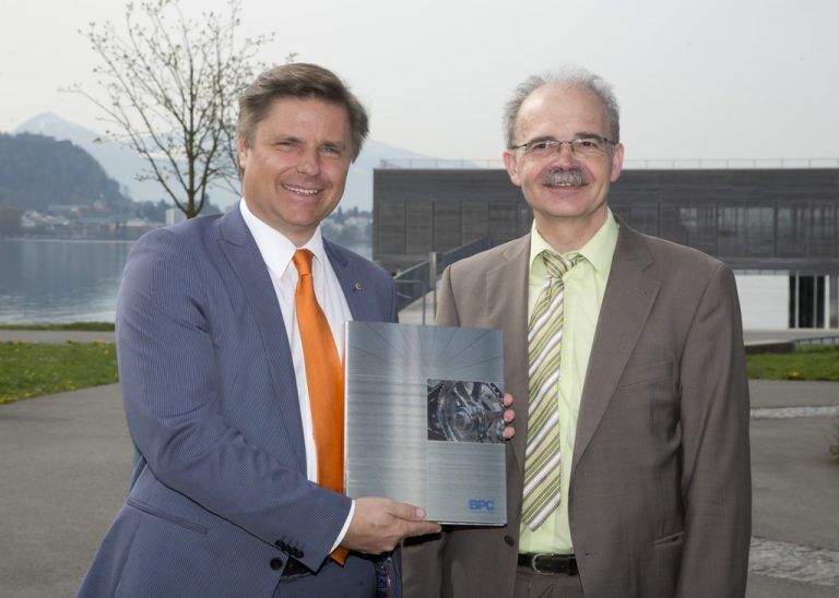 Peter Bernatzik (l.) und Norbert Buck machen ab sofort gemeinsame Sache. Foto: VN/Paulitsch