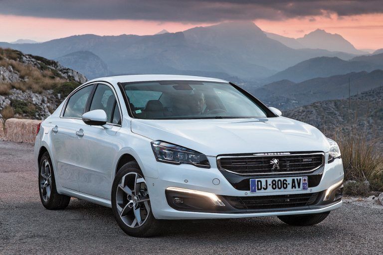 Peugeot 508 mit eigenwilliger Front: starkes Premium-Design für einen markanteren Auftritt. Fotos: werk