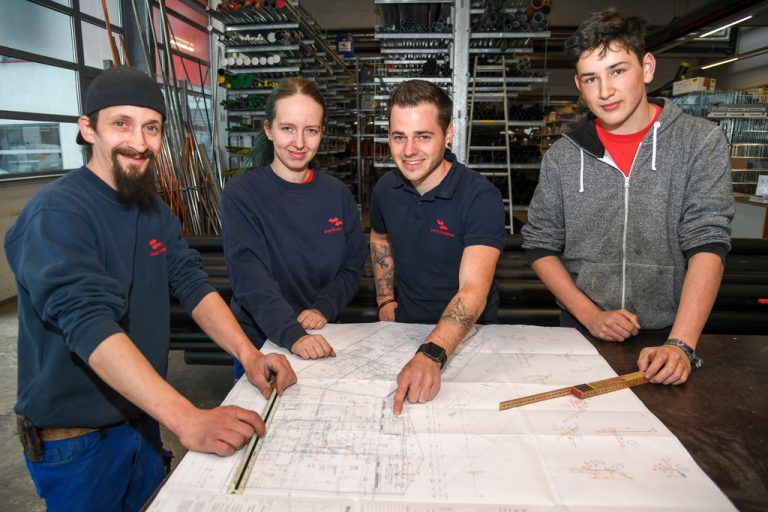 Philipp Högger und Thomas Fickler tauchen mit ihren Lehrlingen in eine interessante Welt ein. Oliver Lerch