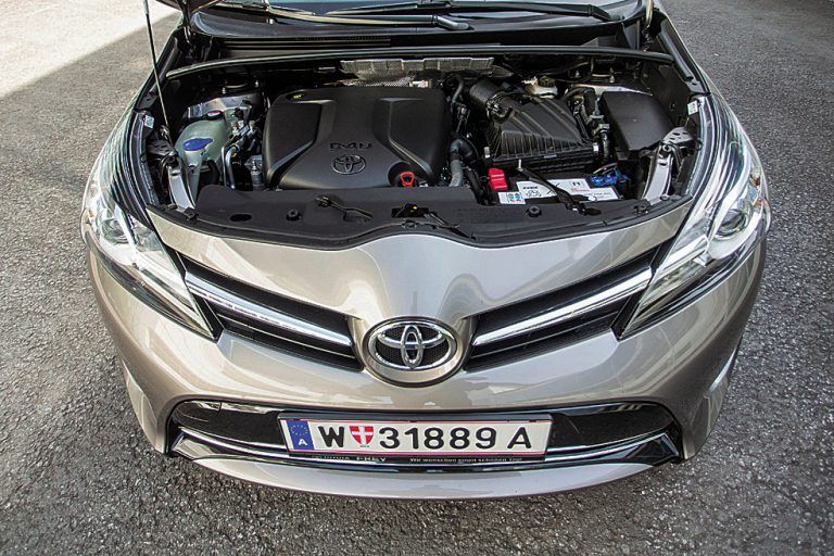 Positiv: Der Drehzahlmesser zeigt fast 3000 Touren und dem Motor geht noch immer nicht die Puste aus.