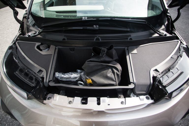 Positiv: Der durchzugsstarke Motor lässt keine Wünsche offen, die Materialien sind ausnahmslos etwas Besonderes.