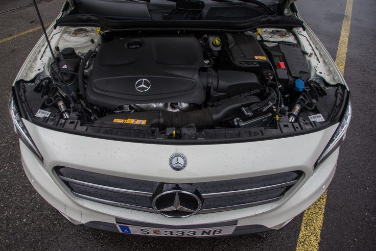 Positiv: spursicheres Allrad-Talent, hohe Verarbeitungsqualität, durch kräftigen Motor jede Menge SUV-Fahrspaß