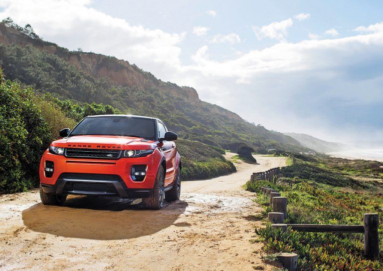 Range Rover Evoque: Kleine Design-Retuschen gingen Hand in Hand mit der neuen Option auf das erste neunstufige Automatik-Getriebe.