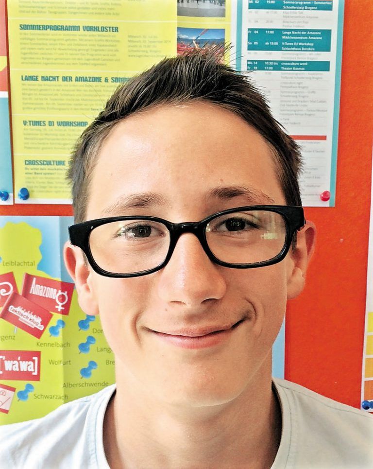 Raphael Braun13 Jahre, BregenzDie con:act war schon cool. Die Bühnenshows haben mir besonders gut gefallen. Die Hip-Hop-Show von move4style und die Show der Tanzgruppe vom Between, aber auch die Theaterperformance waren echt gut. Außerdem habe ich den Überschlagssimulator vom ÖAMTC ausprobiert.