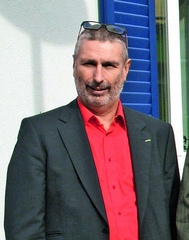 Reinhard Zehetner, GründerWir wollen der Gesellschaft etwas zurückgeben, da es uns auch nach 25 Jahren gut geht und wir gesund sind. Ich hoffe, dass die Präsentation meines neuen Buches schöne Spenden für die Aktion „Ma hilft“ einbringt.