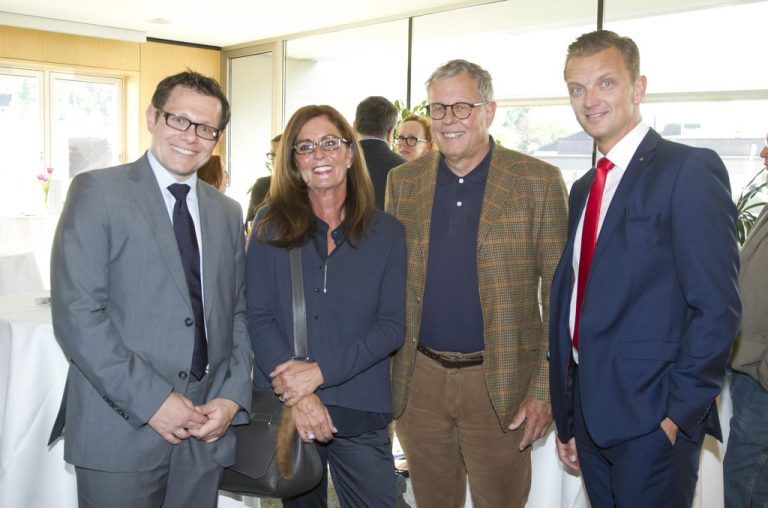 Rupert Manhart, Anke Wassel, Sepp Manhart, Dr. Wolfgang Eichler (v. l.).