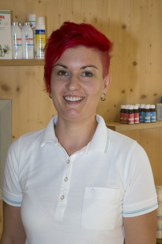 Sabrina Grünwald, Kosmetikerin/Fußpflegerin Ich kam eher zufällig durch Schnuppern zu diesem Beruf. Bei Elfi machte ich schon die Lehre und kam zurück, weil wir so ein tolles Klima haben.