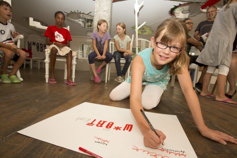Schreiben, zuhören, erzählen: Das W*ORT-Projekt im alten Lustenauer „Freigeist“ lässt Kinderherzen höherschlagen. fotos: vn/paulitsch
