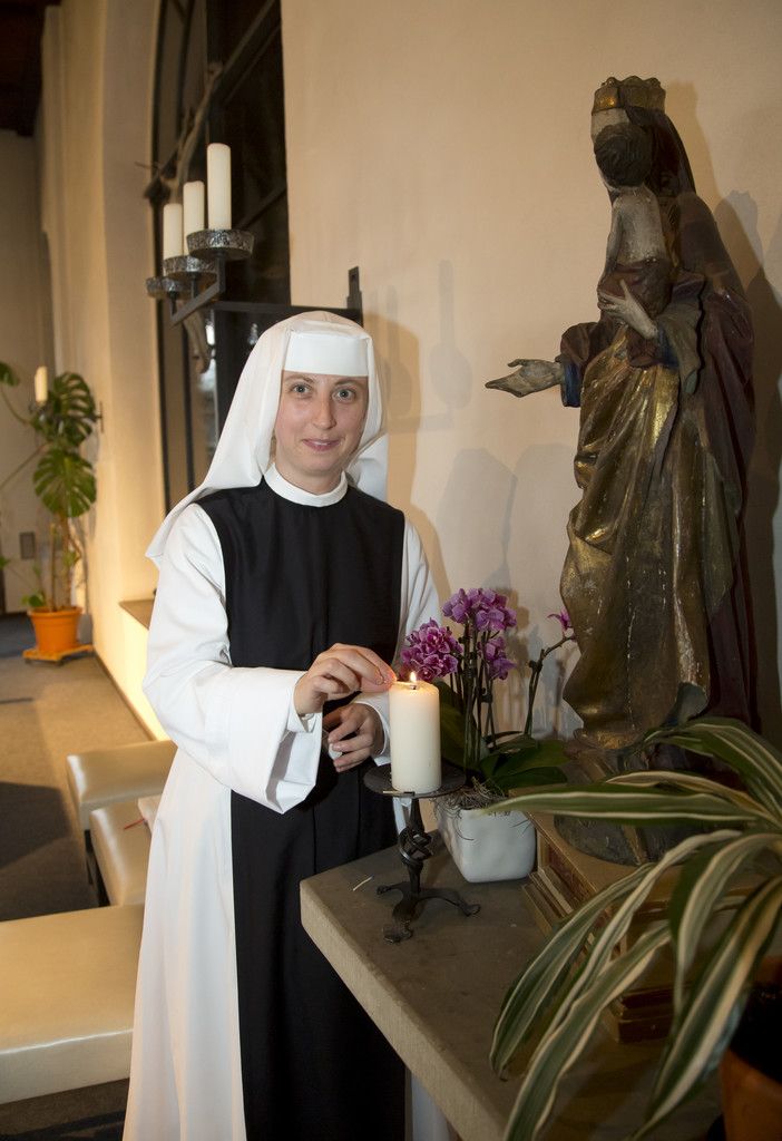 Schwester Emmanuela hat sich für ein Leben als Zisterzienser-Nonne entschieden und den Gang ins Kloster nicht bereut. Foto: VN/Paulitsch