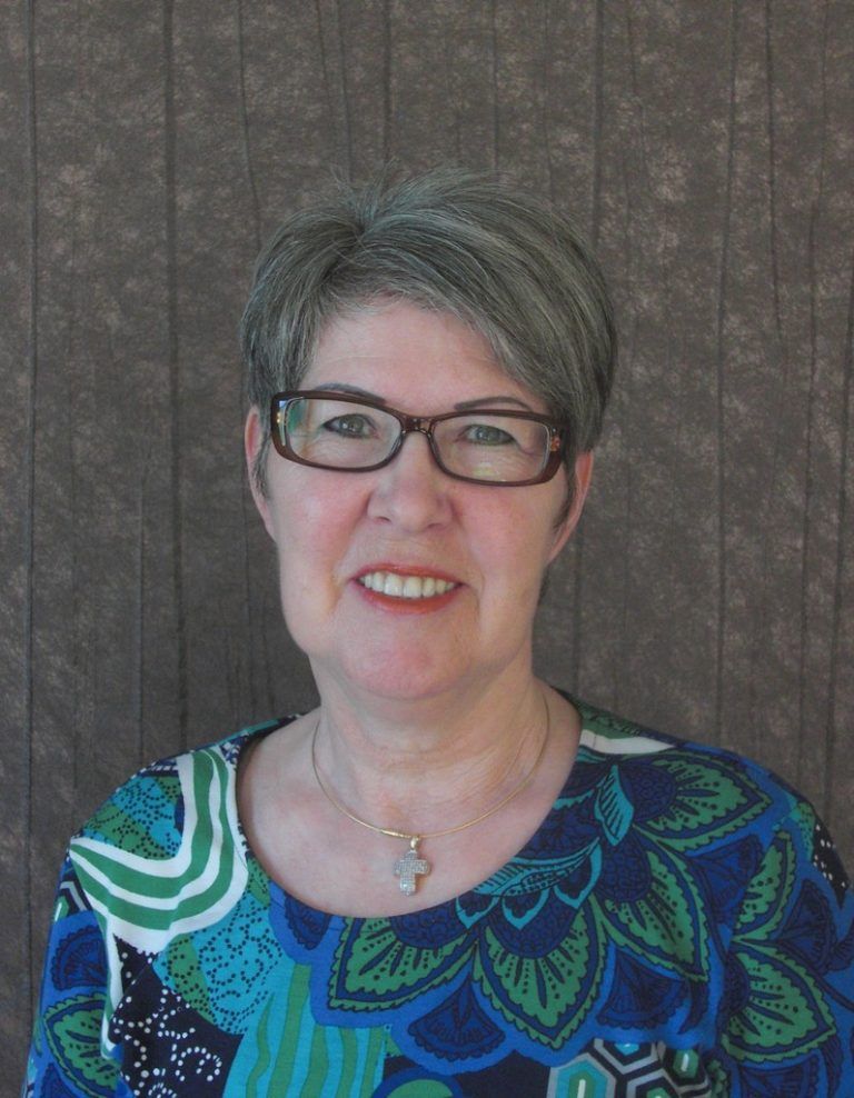 Selbstständige, abwechslungsreiche und beratende Tätigkeit in einem schönen Ambiente zeichnen meine Arbeit aus.Margit Albrecht, Verkäuferin