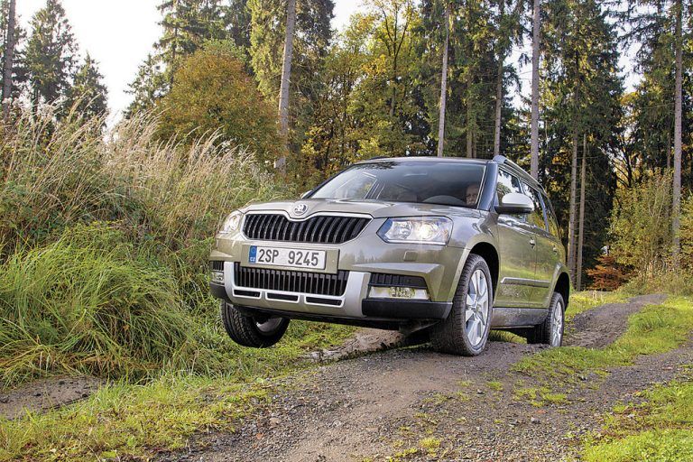 Skoda Yeti: Kann in seiner neuen Generation als City- oder als – außen robust beplankter – Offroad-Typ geordert werden.