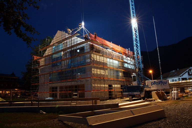 Solche Baustellen wünschen sich die Zimmerer. Die Wälder Versicherung hat in Holz gebaut.  Foto:Berchtold