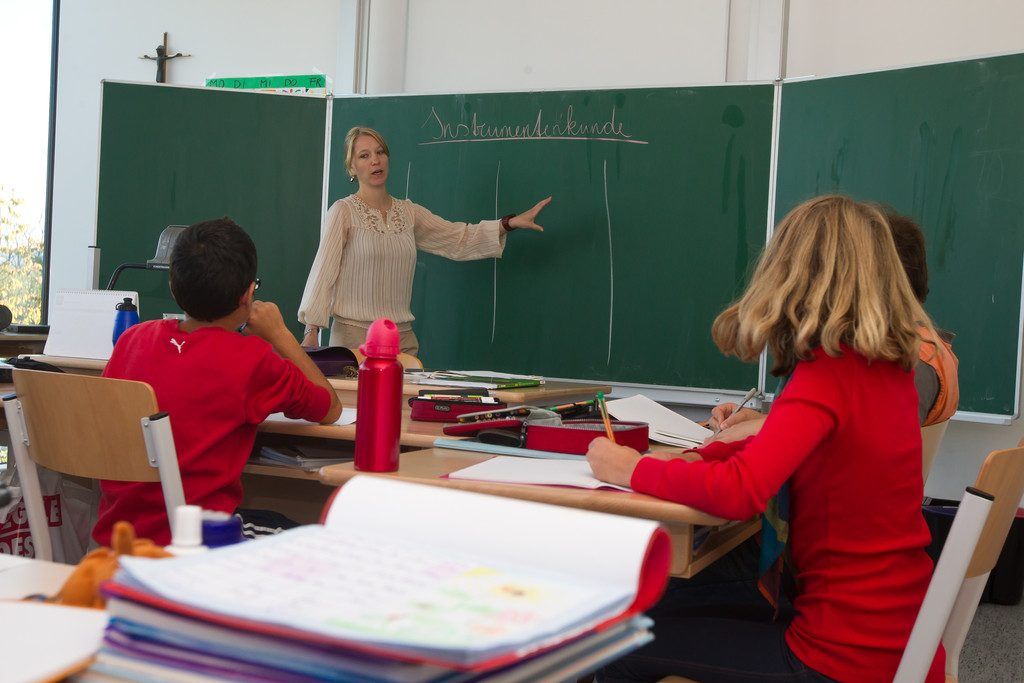 Volks- und Sonderschullehrer bzw. Naturwissenschaftler sind besonders gefragt.