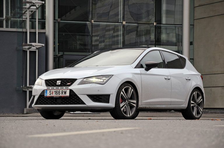 Spanisches Kraftpaket: Der Seat Leon Cupra leistet 280 PS und bietet dennoch höchste Alltagstauglichkeit. Fotos: vN/Gasser