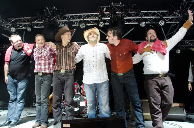Stefan Gmeiner, Herbert Gstöhl, Matthias Stein, Micah Aguirre, Alexander Fritsch und Arno Rauchegger (v. l.)