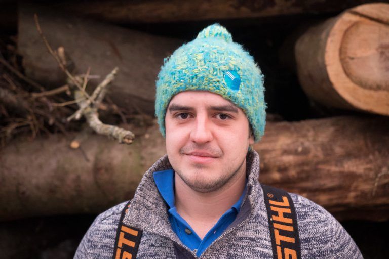 Stephan Cziudaj Die Arbeit in der Natur hat mich immer fasziniert. Ich bin gelernter Forstfacharbeiter und auch als Maschinist für den Fuhrpark mitverantwortlich. Da ist immer etwas los.