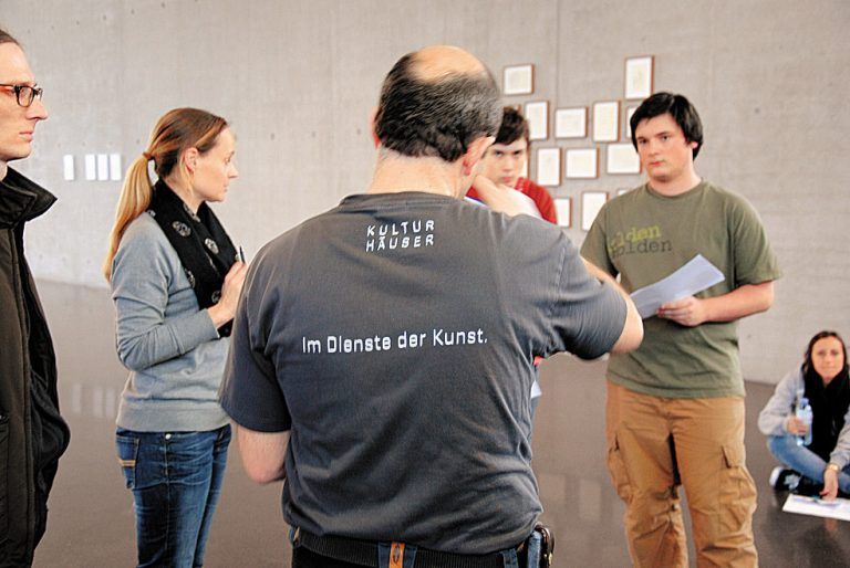 Technikbesprechung im Kunsthaus Bregenz.
