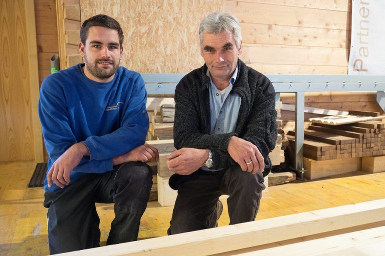 Thomas und Edelbert Heiseler machen Holzbauträume wahr. Fotos: TMH