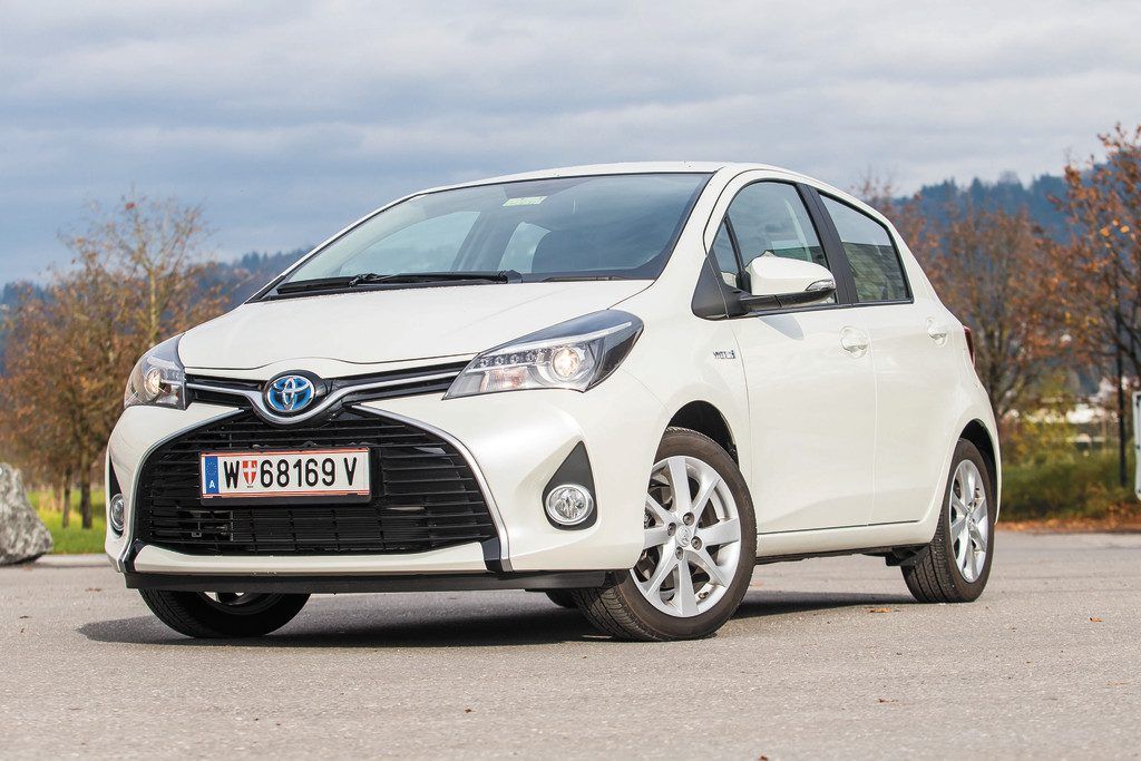 Nur Toyota bietet mit dem Yaris innovativen Hybridantrieb im Kleinwagen-Segment.